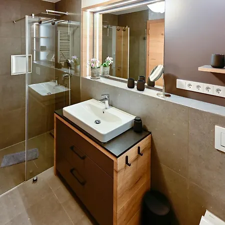 Bergkind Apartment *